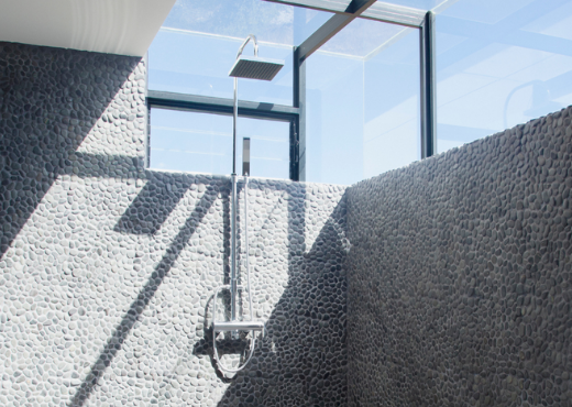 Doccia in muratura: la scelta ideale in un bagno su misura