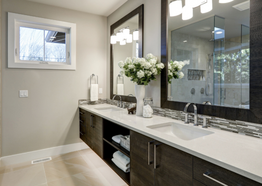 Bagno stretto e lungo: i consigli per arredarlo