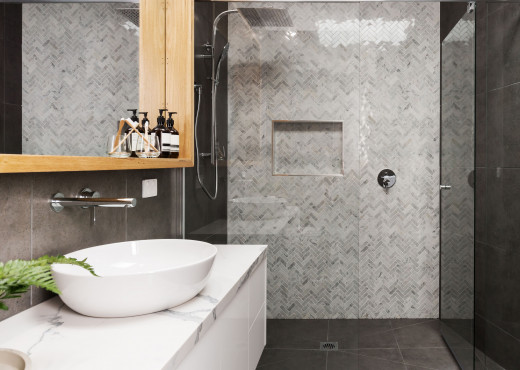 Doccia a filo pavimento: vantaggi e svantaggi